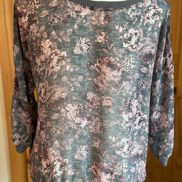 Maurice’s Women’s Floral Blouse - Picture 3 of 3